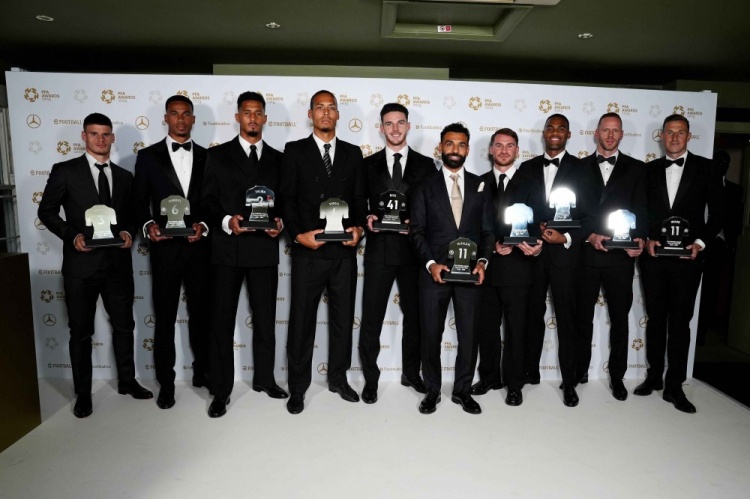 爱游戏官方入口-邮报：萨拉赫三夺PFA年度最佳刷新纪录 罗杰斯荣膺最佳新秀