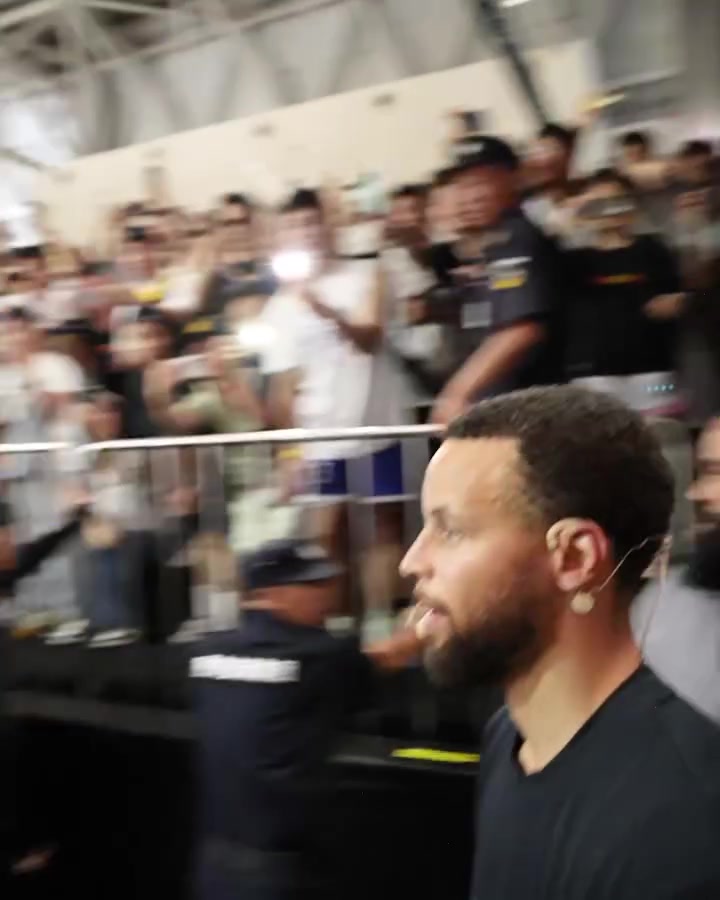 库里社媒晒出一大波中国行图片&amp;视频：这里的能量不可思议