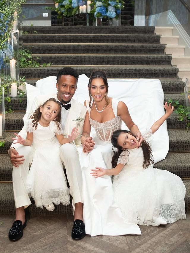 米利唐与弗拉门戈后卫均入选巴西初选名单，两人去年互换女友🤯