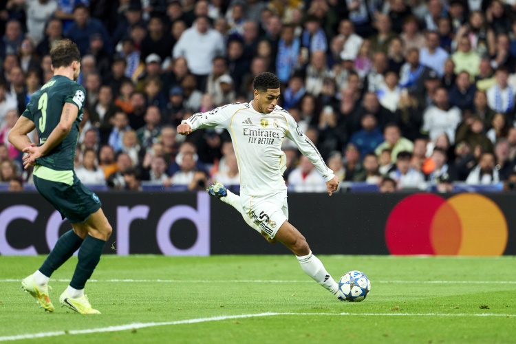 爱游戏官网-巴恩斯谈贝林厄姆遭批：他没缺席训练也没被罚款，场上踢得好就行