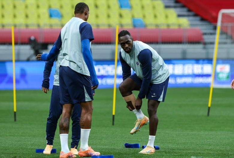 爱游戏中国-粤媒：新鹏城5名外援都参加了赛前合练，战成都有望全部首发